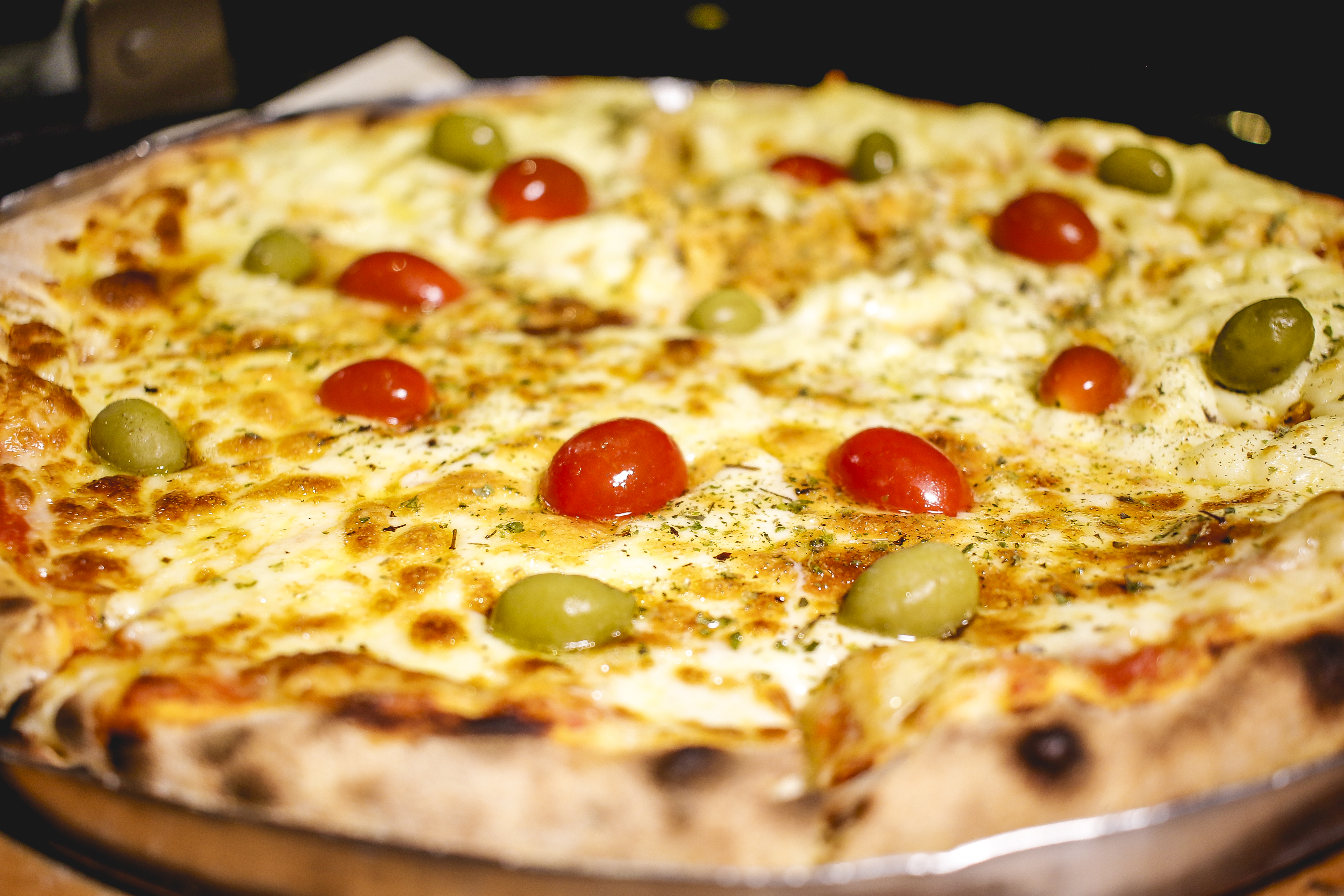 Becco Orlando signature pizza with fresh toppings